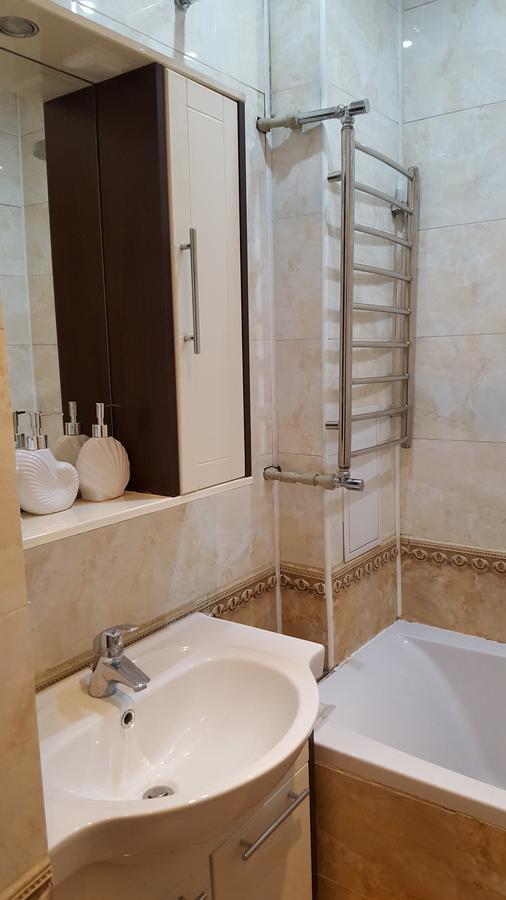 אלמטי Apartment On Nazarbayeva 77 מראה חיצוני תמונה